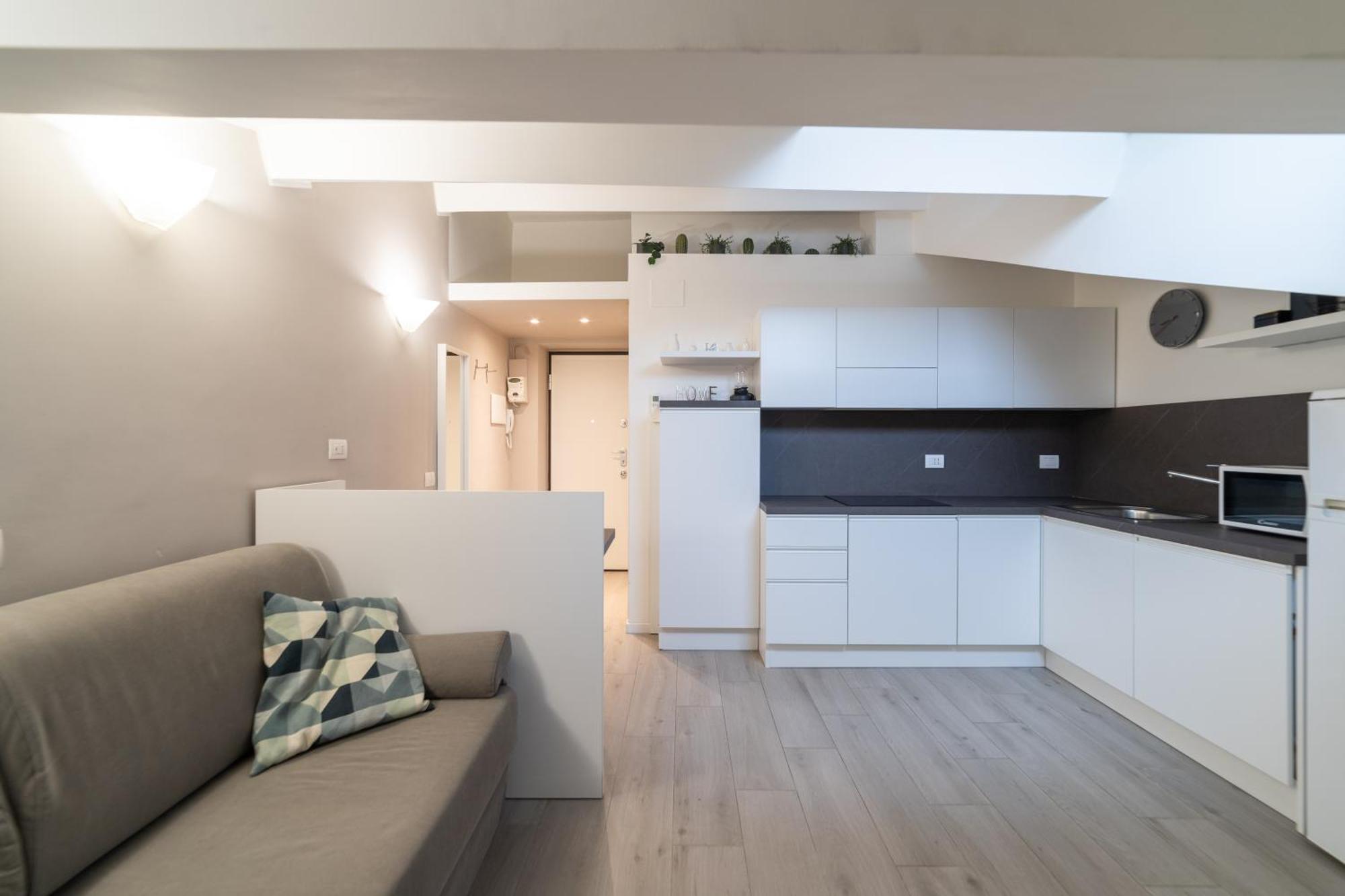 Intrho Flat P.ta Romana Milan