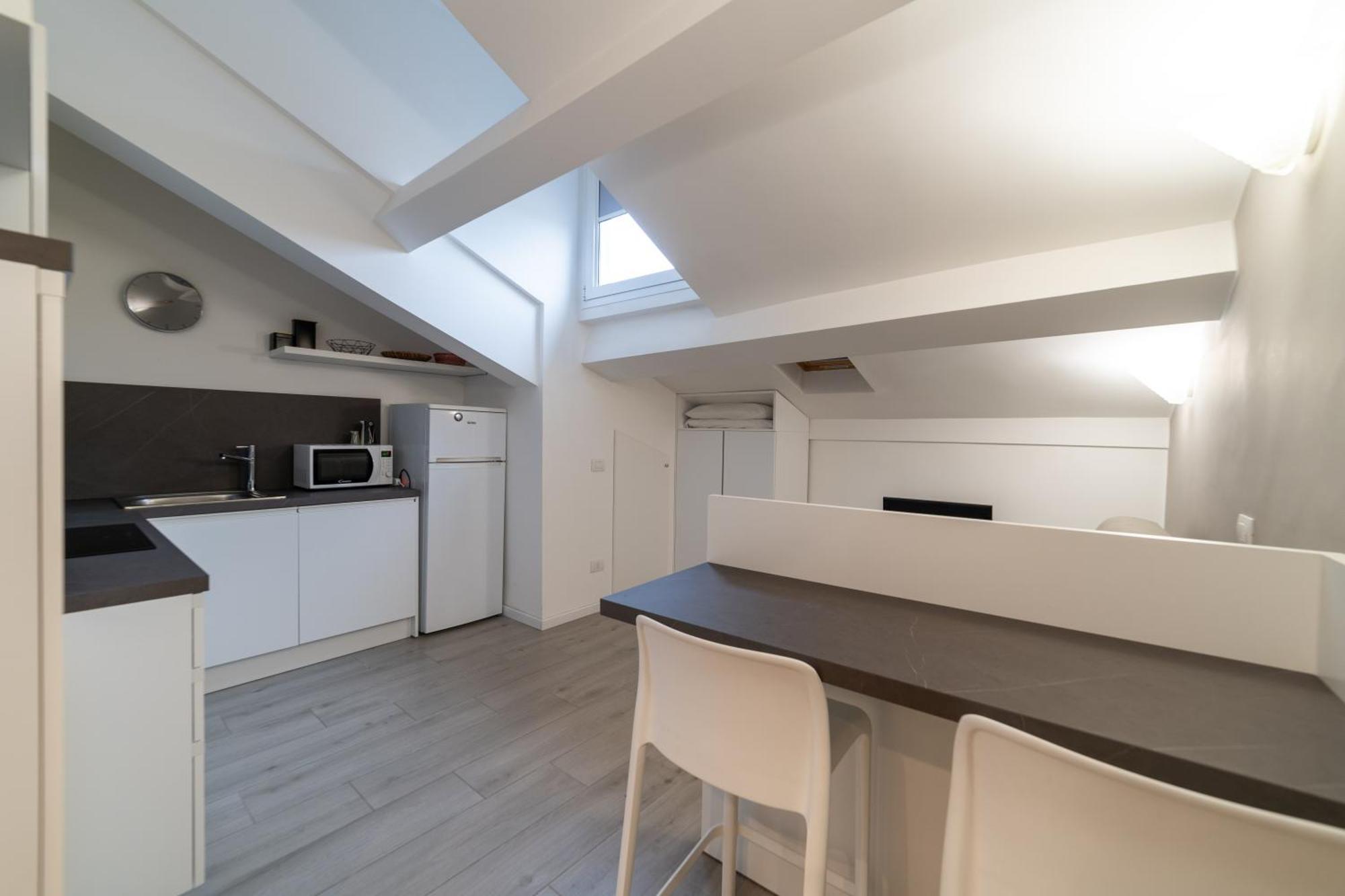 Intrho Flat P.ta Romana Milan